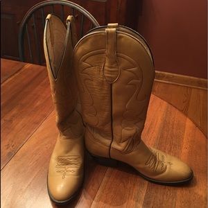 Men’s cowboy boots